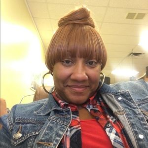 Meet your Posher, Coralyn